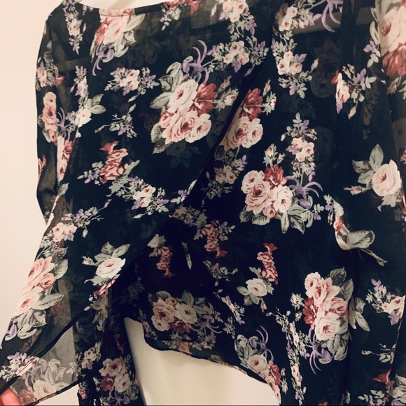 Cotton Candy Sheer boho Floral Crop With Open Back - Picture 6 of 6